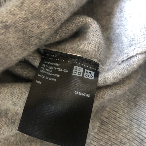 Uniqlo Men’s Crewneck Sweater (S) - Picture 3 of 3